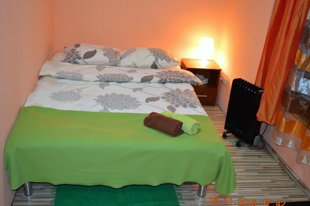 Honey Hostel Krakow Bagian luar foto