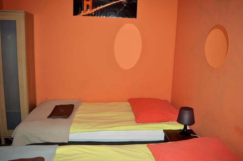Honey Hostel Krakow Bagian luar foto