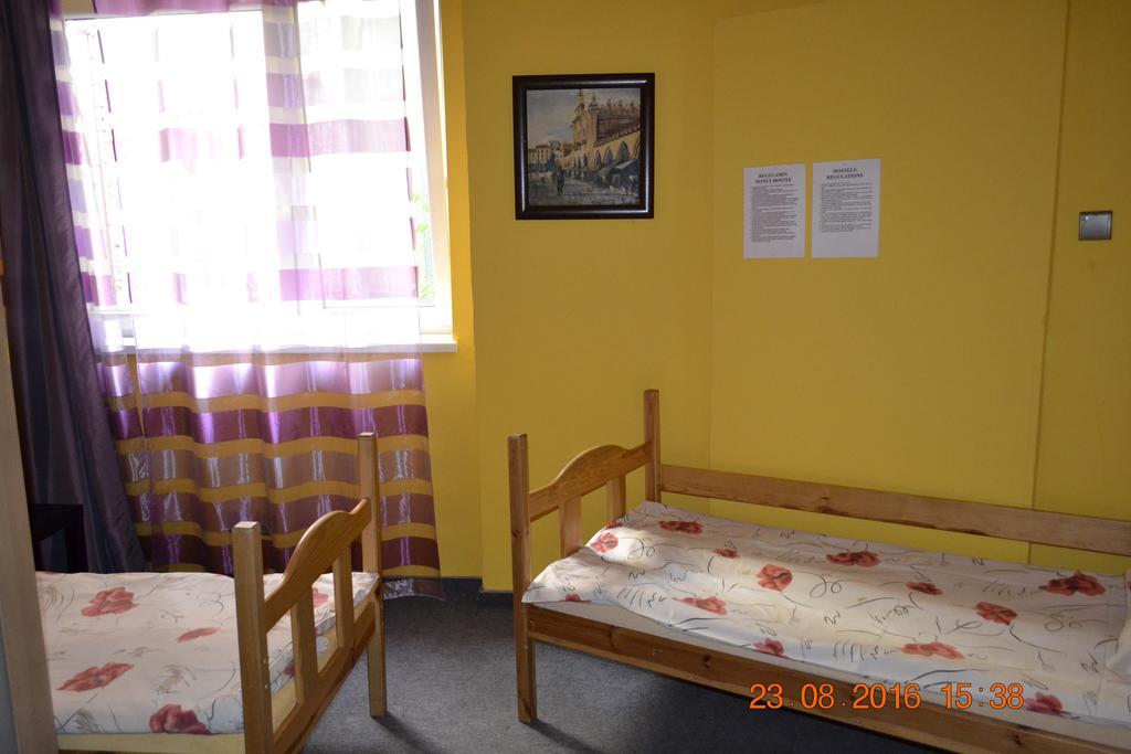 Honey Hostel Krakow Bagian luar foto