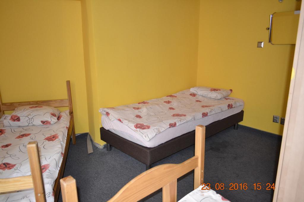 Honey Hostel Krakow Bagian luar foto