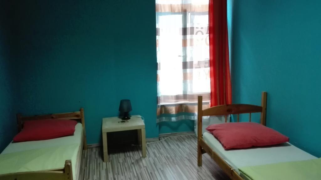 Honey Hostel Krakow Bagian luar foto