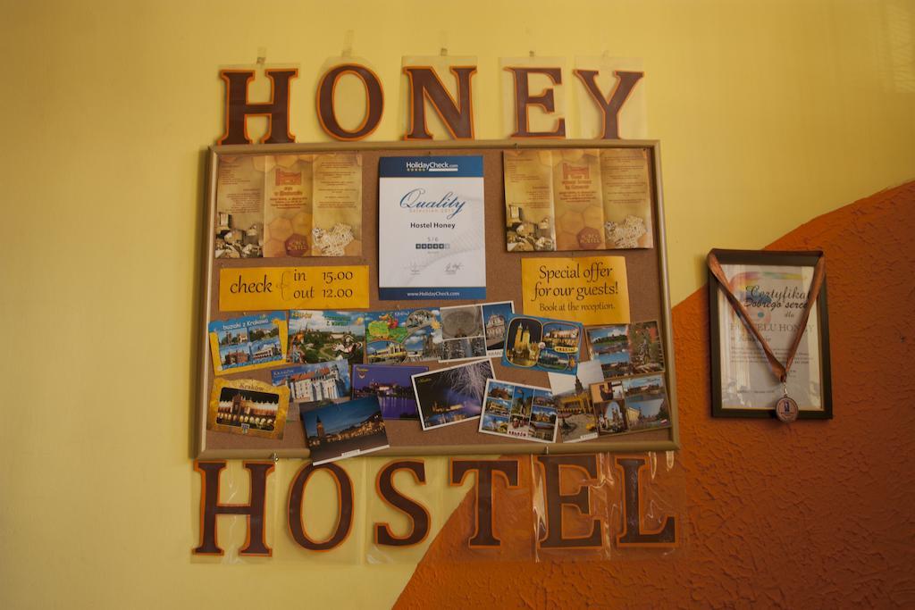 Honey Hostel Krakow Bagian luar foto
